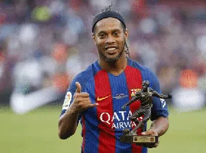 Tunggu Aksi Ronaldinho di Stadion Kanjuruhan Akhir Pekan Ini!