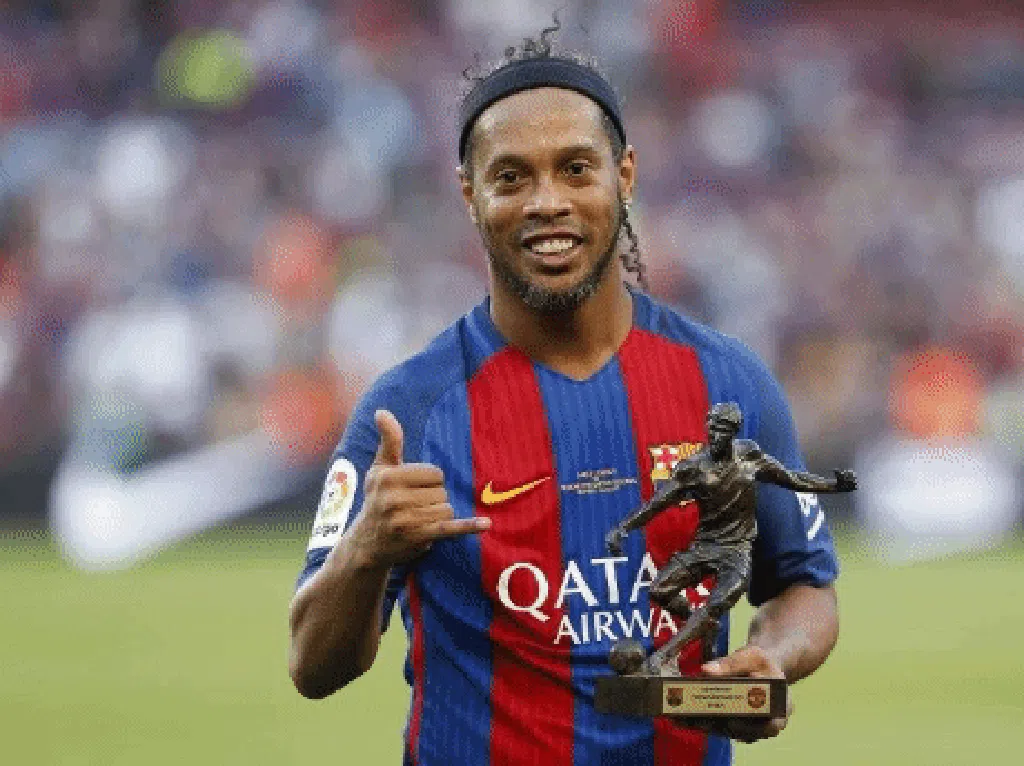Tunggu Aksi Ronaldinho di Stadion Kanjuruhan Akhir Pekan Ini!