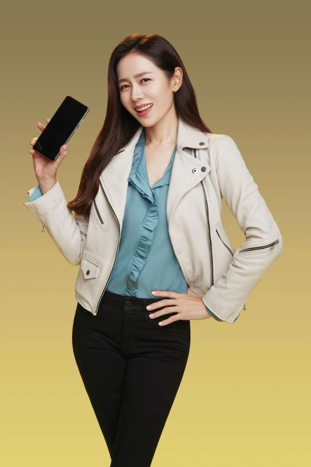 Son Ye Jin di Iklan Smart Communications