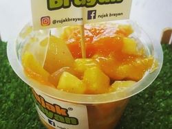 Sensasi Rujak Brayan, Kuliner Segar nan Mantap Khas Kota Medan