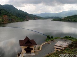 Resmikan Bendungan Tapin, Jokowi: Penting dalam Pengendalian Banjir