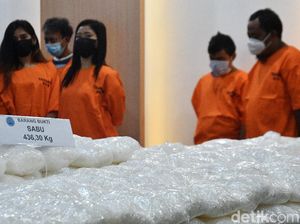 Detik-detik BNN Bongkar Pengiriman 450 Kg Sabu