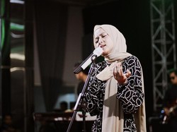 9 Fakta Karier Nissa Sabyan: dari SMK Ototronik hingga Honor Fantastis