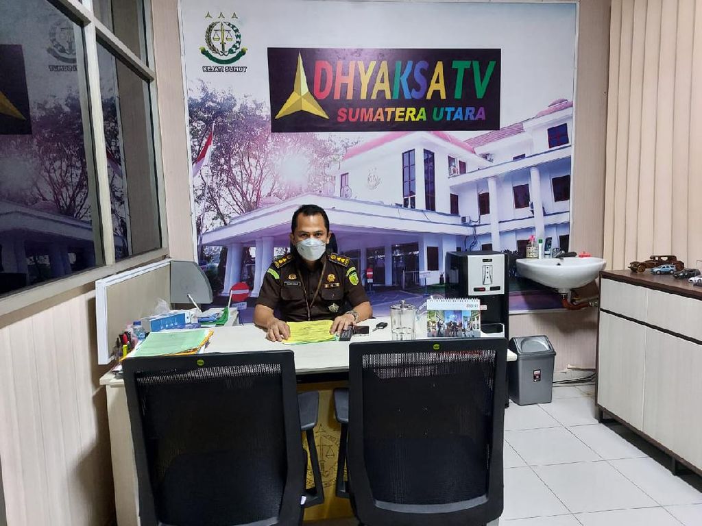 Kejari Tetapkan Plt Kadishub-Sekda Samosir Jadi Tersangka Penyelewengan Bansos Kejari Tetapkan Plt Kadishub-Sekda Samosir Jadi Tersangka Penyelewengan Bansos