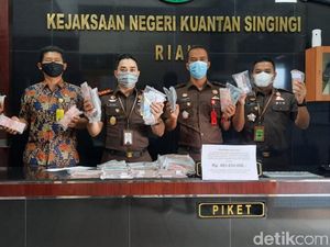 Kejari Tetapkan Kepala BPKAD Kuansing Jadi Tersangka Kasus Perjalanan Fiktif Kejari Tetapkan Kepala BPKAD Kuansing Jadi Tersangka Kasus Perjalanan Fiktif