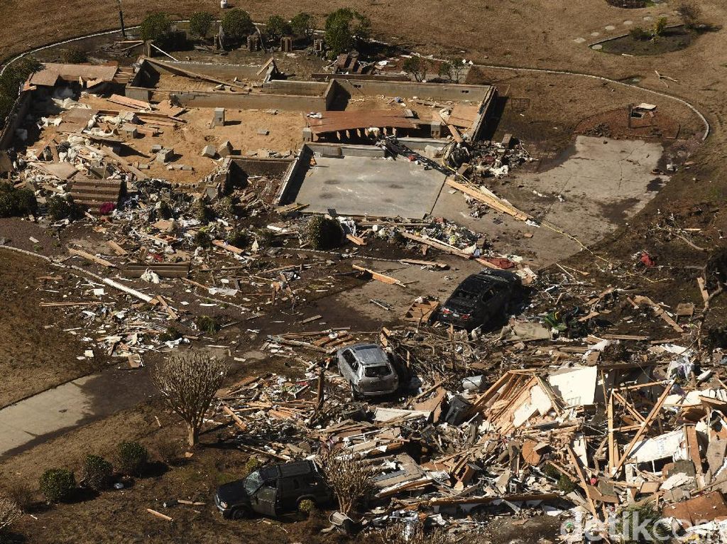 Kerusakan Fatal Akibat Tornado Langka di Ceko, 5 Orang Tewas