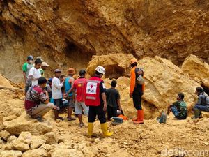 Korban Tertimbun Longsor di Grobogan Ditemukan Tewas Korban Tertimbun Longsor di Grobogan Ditemukan Tewas
