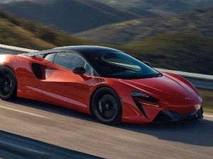 Langka! Ternyata Cuma Segini Jumlah Mobil McLaren yang Beredar di Jakarta Langka! Ternyata Cuma Segini Jumlah Mobil McLaren yang Beredar di Jakarta