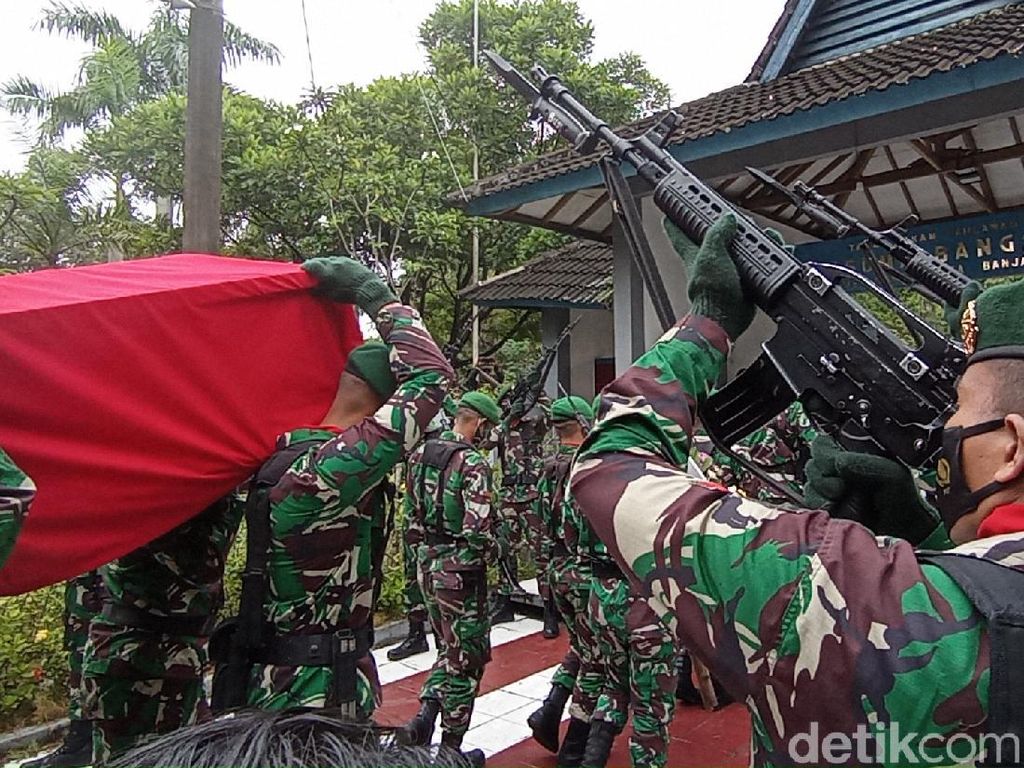 Haru Pemakaman Pratu Anumerta Ginanjar di TMP Kota Banjar Haru Pemakaman Pratu Anumerta Ginanjar di TMP Kota Banjar