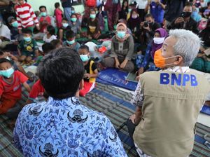 Lihat Pengungsi Banjir di Pekalongan Berjubel, Ganjar: Tolong Disekat
