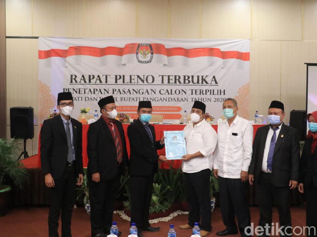 KPU Tetapkan Jeje-Ujang Pemenang Pilbup Pangandaran KPU Tetapkan Jeje-Ujang Pemenang Pilbup Pangandaran