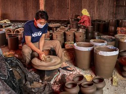 Banjir Orderan Saat Pandemi, Perajin Pot Bunga Kantongi Puluhan Juta
