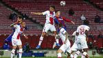 Mbappe Bawa PSG Hajar Barca di Camp Nou