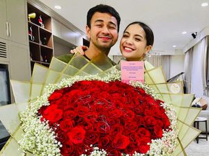 Raffi Ahmad Hadiahi Nagita Slavina Rolls Royce Rp20 Miliar Raffi Ahmad Hadiahi Nagita Slavina Rolls Royce Rp20 Miliar