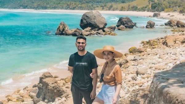 Romantisnya Nagita Slavina dan Raffi Ahmad Saat Kulineran