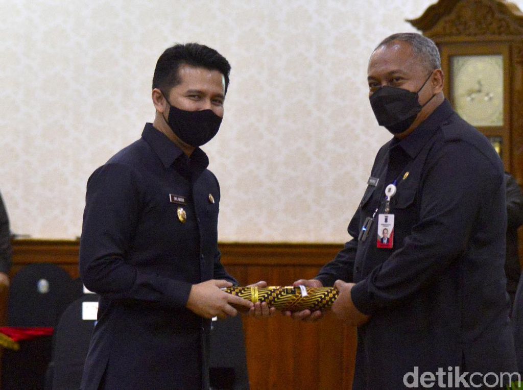 Ditunjuk Plh Wali Kota Surabaya, Sekda Hendro Pastikan Penanganan COVID Tetap Jalan Ditunjuk Plh Wali Kota Surabaya, Sekda Hendro Pastikan Penanganan COVID Tetap Jalan
