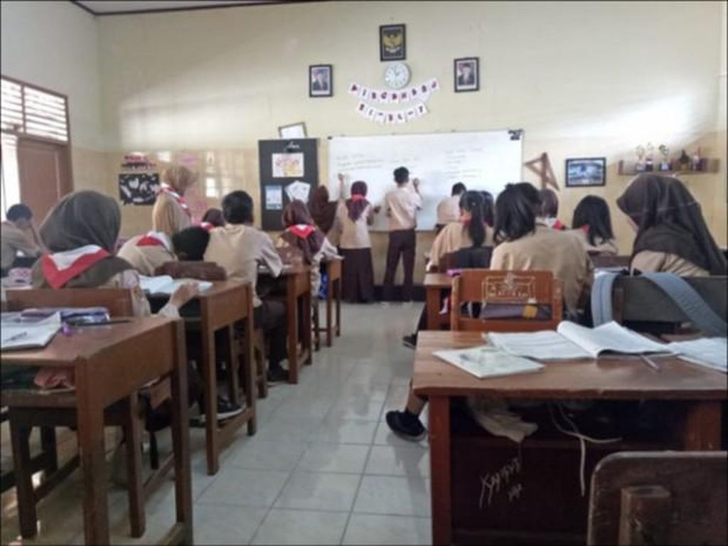 Semangat Literasi-Numerasi dalam Asesmen Nasional Semangat Literasi-Numerasi dalam Asesmen Nasional
