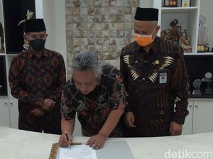 Pamit, Bupati Boyolali Seno: Ibarat Pesawat Landingnya Soft Pamit, Bupati Boyolali Seno: Ibarat Pesawat Landingnya Soft