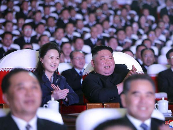 Momen Istri Kim Jong Un Muncul Lagi di Publik