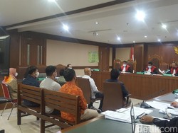 Pejabat KKP Cerita Kartu Kredit Dipinjam Edhy Prabowo untuk Beli Tas Hermes