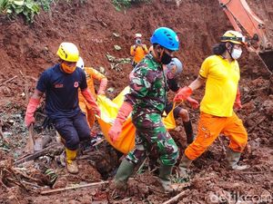 Tim SAR Kembali Temukan Korban Longsor Nganjuk