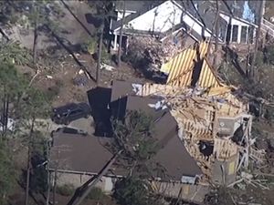 Tornado Mengacak-acak North Carolina AS, 3 Orang Tewas