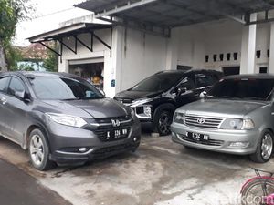 Potret Desa di Tuban yang Ratusan Warganya Jadi Miliarder Lalu Borong Mobil Potret Desa di Tuban yang Ratusan Warganya Jadi Miliarder Lalu Borong Mobil