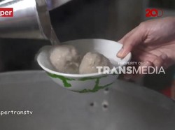 Bikin Laper! Nikmatnya Bakso Pak Kumis yang Legendaris Sejak 1970-an