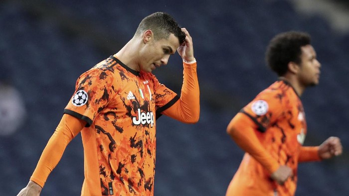 Juventus Cristiano Ronaldo reacts during the Champions League round of 16, first leg, soccer match between FC Porto and Juventus at the Dragao stadium in Porto, Portugal, Wednesday, Feb. 17, 2021. (AP Photo/Luis Vieira)