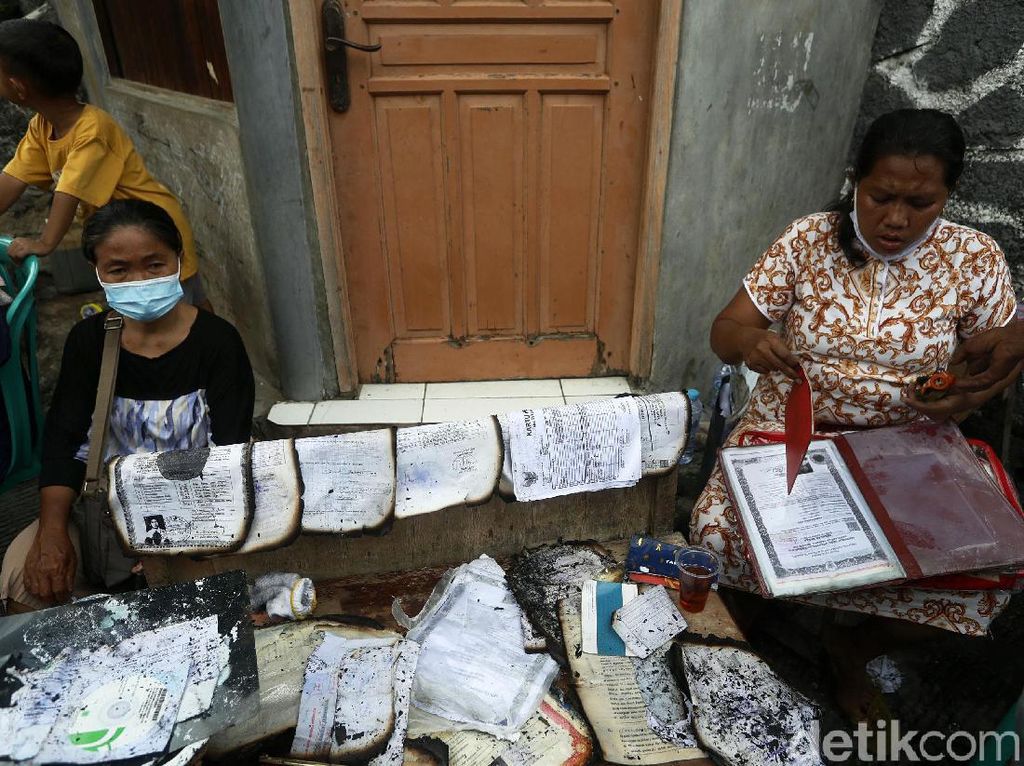 Duka Korban Kebakaran Tambora, Rumah Hangus Dokumen Terbakar Duka Korban Kebakaran Tambora, Rumah Hangus Dokumen Terbakar