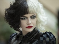 Lebih Dekat dengan Emma Stone Versi Kejam