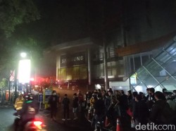 Basement Gedung BEC Bandung Terbakar