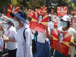 Kematian Terus Bertambah, Nakes Ikut Demo Anti-kudeta Myanmar! Kematian Terus Bertambah, Nakes Ikut Demo Anti-kudeta Myanmar!