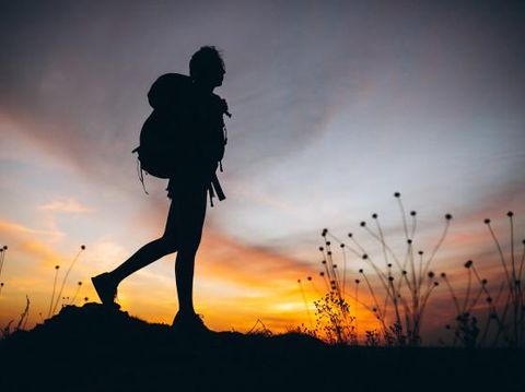 Hiking di Pegunungan/ Foto: freepik.com