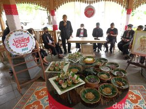 Festival Jenang Solo Kembali Digelar Dalam Suasana Pandemi Festival Jenang Solo Kembali Digelar Dalam Suasana Pandemi