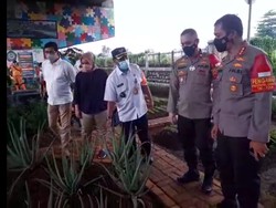 Kapolres Jaktim Cek Penanganan COVID di Kampung Tangguh Pulogadung