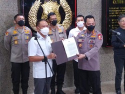 Kapolri Terbitkan Surat Izin Keramaian untuk Pra Kompetisi Sepak Bola