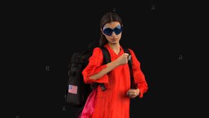 10 Koleksi Balenciaga Musim Gugur 2021 yang Ditampilkan Lewat Video Game