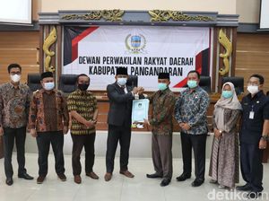 Masa Jabatan Jeje Berakhir, Sekda DItunjuk Jadi Plh Bupati Pangandaran Masa Jabatan Jeje Berakhir, Sekda DItunjuk Jadi Plh Bupati Pangandaran