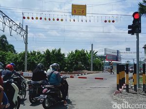 Bangjo Ngeri yang Bikin Pengendara Setop di Rel KA Klaten Akhirnya Dipindah