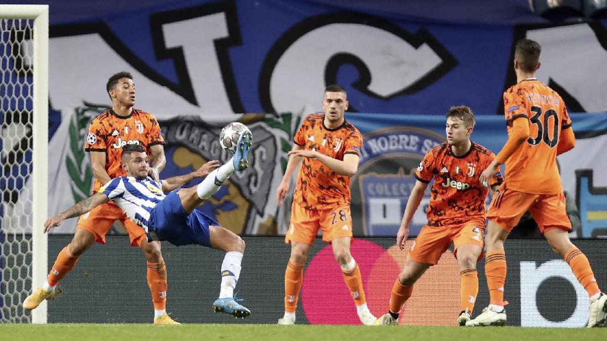 Juventus kalah 1-2 di markas Porto. (Foto: AP/Luis Vieira)