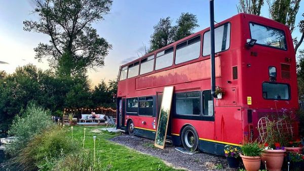 Foto: Bus Tingkat Diubah Jadi Rumah, Seperti Ini Hasilnya