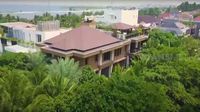 10 Potret Rumah Mewah Jennifer Jill, Ada Jacuzzi Sampai Kaca Anti Peluru