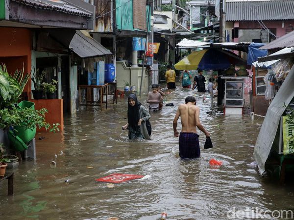Gegara Hujan Deras, Permukiman di Tebet juga Kebanjiran