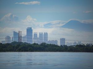 Tips Foto Gunung Agar Tampak Besar