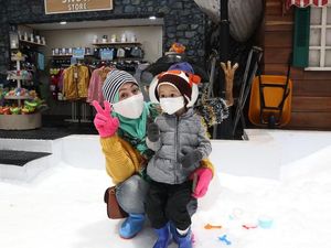 Banyak Promo Trans Snow World Bekasi di Februari Ini, Yuk Cek!