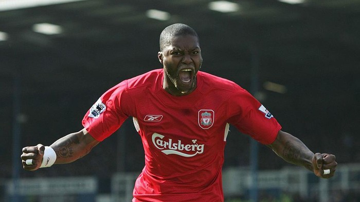 PORTSMOUTH, UNITED KINGDOM - MAY 07:  Djibril Cisse of Liverpool celebrates his goal during the Barclays Premiership match between Portsmouth and Liverpool at Fratton Park on May 7, 2006 in Portsmouth, England.  (Photo by Ben Radford/Getty Images)