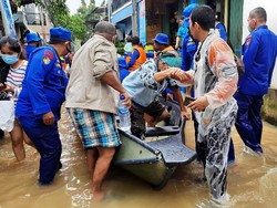 2.321 Warga Terdampak Banjir di Cipinang Melayu Jaktim