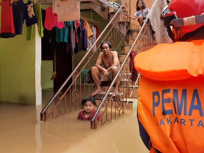 Penampakan Banjir Sekitar 1,5 Meter di Cipinang Melayu Jaktim