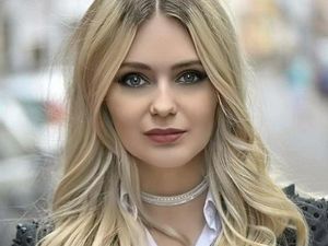 8 Potret Mantan Model yang Dipecat dari Rumah Sakit karena Terlalu Cantik 8 Potret Mantan Model yang Dipecat dari Rumah Sakit karena Terlalu Cantik